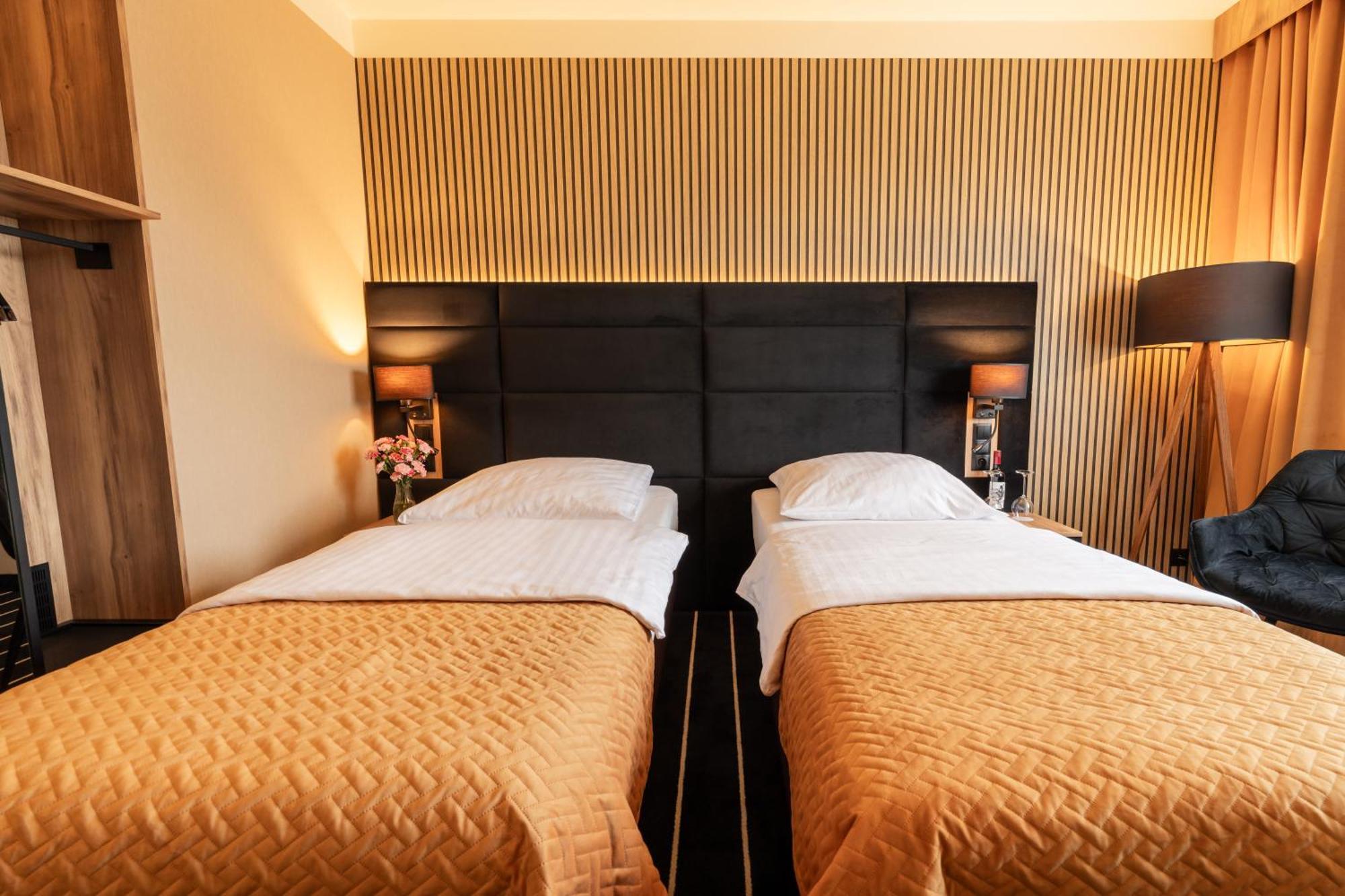 Park Hotel Diament Katowice Extérieur photo